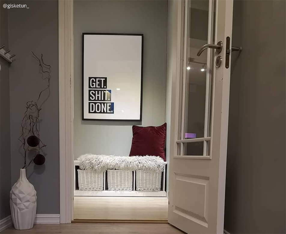 Grand poster en noir et blanc avec texte - décoration de hall